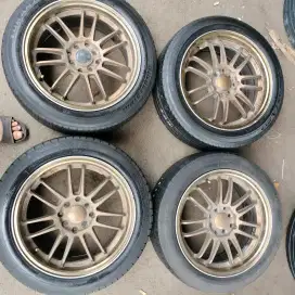 Rays re30 ring 16 pcd 4x100/114,3 ban 185/55 R16 Avanza jazz