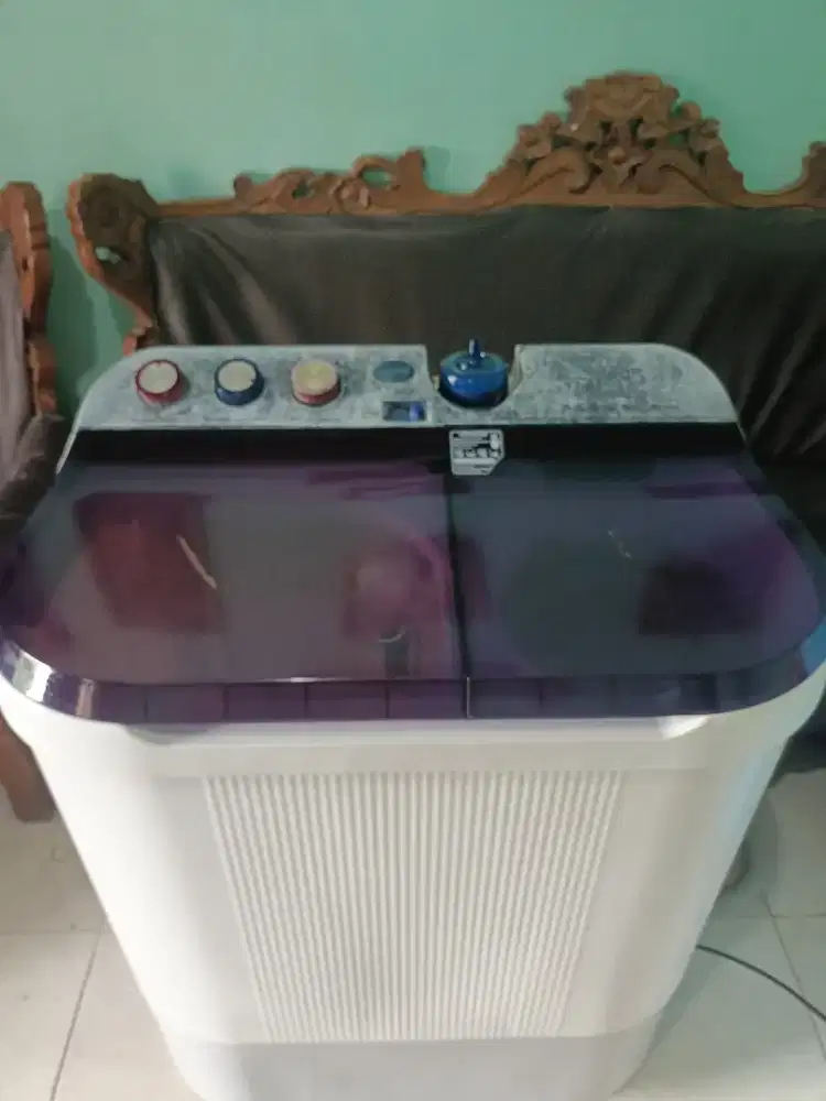 Dijual cepat mesin cuci sharp 11 kg dolpin model baru 95% masih muluzz