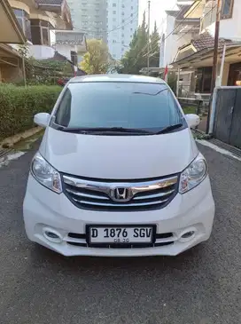 HONDA FREED S 2015 (AC Dobel, Fog Lamp, Sliding door otomatis)