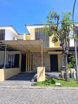 Dijual murah rumah di Dian istana