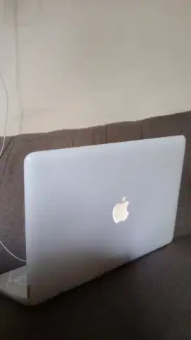 macbook 2012 seperti gambar