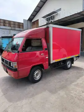 Mitsubishi L300 2020