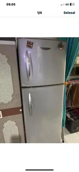 Kulkas Toshiba 2 pintu