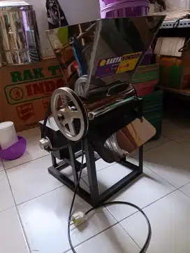Mesin pemecah kedelai listrik home industri