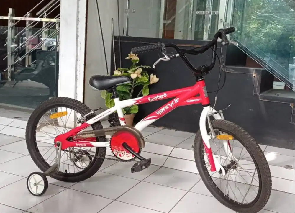 Sepeda Anak 16 inchi Roda 4 Merk Wimcycle