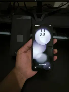Samsung galaxy z flip 5 5G 8/512 gb