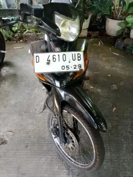 Yamaha Vega ZR tahun 2009 warna hitam