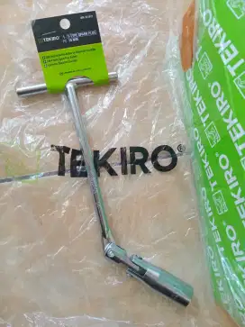 Tekir0e T sparkplug