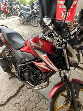 Honda CB150R Old (Gen 1) Tahun 2014 [Mulus Terawat]