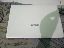 JUAL LAPTOP ASUS PUTIH (SECOND)