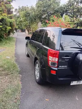 Numpang lapak Suzuki Grand vitara 2006 Bensin kondisi siap pake