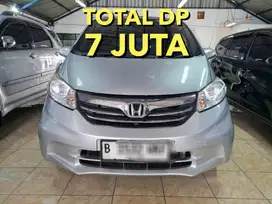 AC DOUBLE honda Freed SD matic 2013