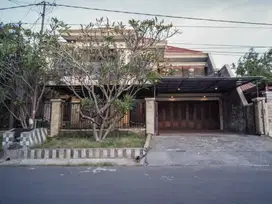 Rumah Minimalis Mediterania Margorejo Indah