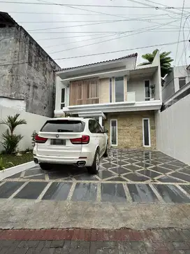 Rumah Exclusive 2 lantai dekat Hyatt Palagan