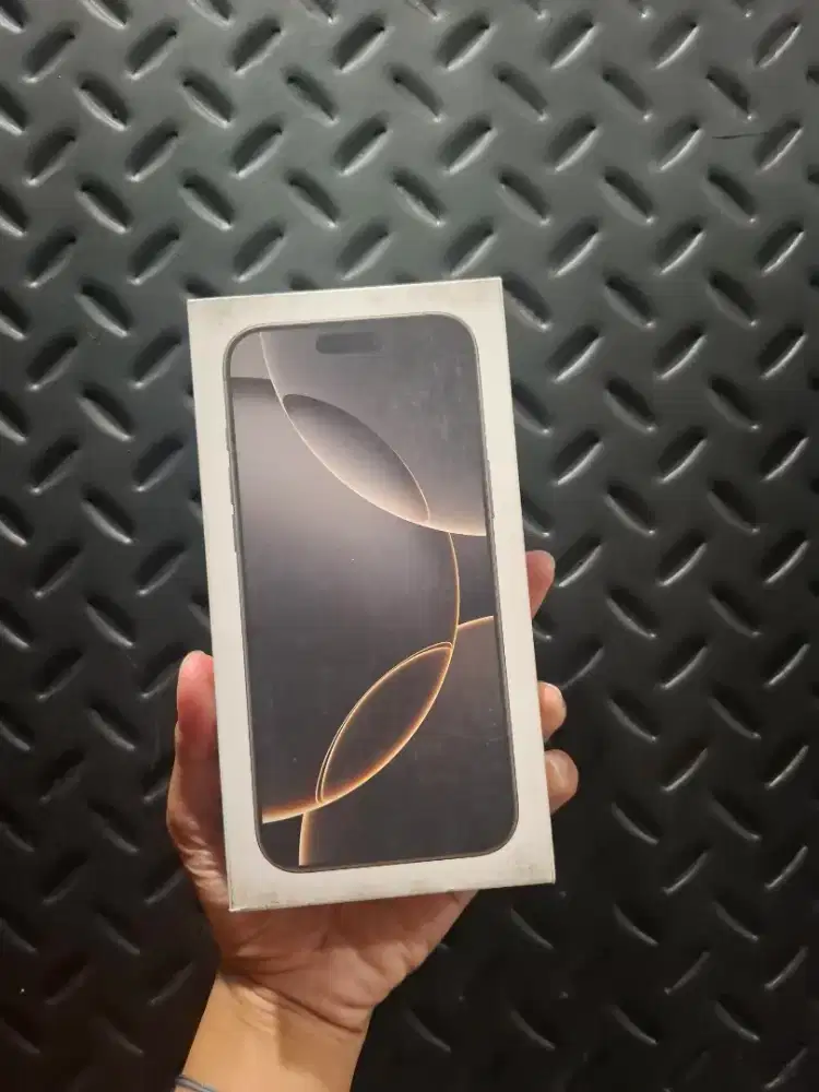 iPhone 16 Pro Max Natural 1TB