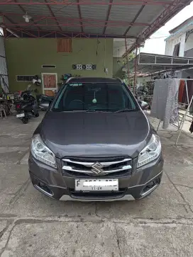 Suzuki Scross 2017