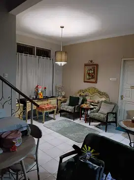 Dijual Rumah Cantik di Legenda Wisata Cibubur Lokasi Strategis