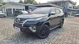DP RENDAH Toyota Fortuner 2.7 4x2 SRZ Bensin-AT 2016 CCC