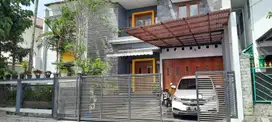 Rumah Mewah Murah Nyaman Asri Sejuk 2 lantai di Komplek Bumi Sariwangi