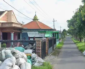 RUMAH DI DESA WONOREJO, TROWULAN MOJOKERTO