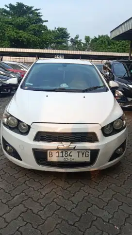 CHEVROLET AVEO 1.4 LT 4x2 AT 2013 Putih