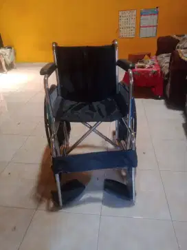 Dijual kursi roda bekas