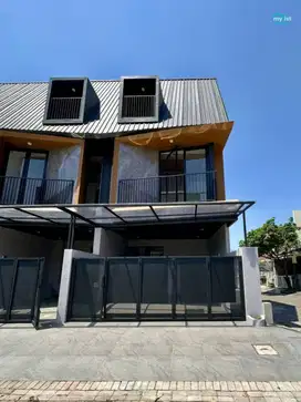 Rumah Modern Minimalis Purimas Gununganyar Hook dekat MERR