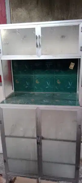 Rak piring dan tempat perabot
