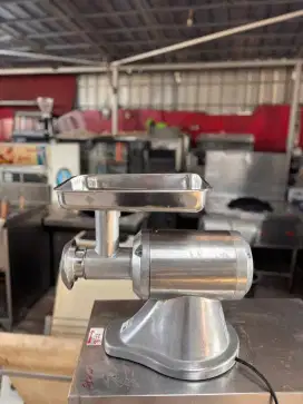 Meat Mincer 
Model HMN 12N