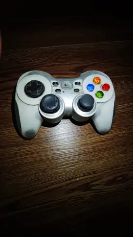 Joystick
Logitech