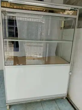 Steling kaca untuk jual makanan