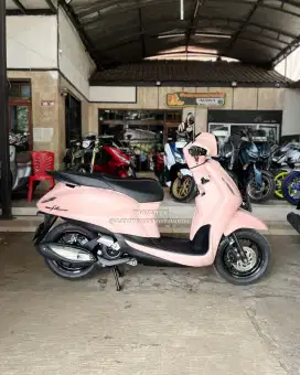 Yamaha Grand Filano Neo pink low km 200