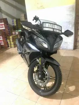 Yamaha R15 V2 Tahun 2015 Warna Hitam Kondisi Spesial Barang Simpanan