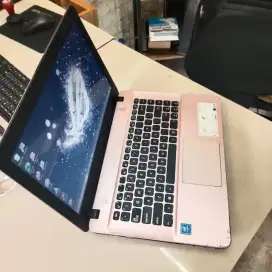 LAPTOP ASUS 441MAR CELERON RAM 8 GB