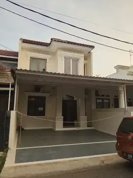 Disewakan Rumah 2 Lantai Citra Gran Cibubur