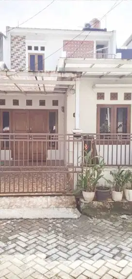 Dijual rumah siap huni dalam cluster dekat stasiun Sudimara