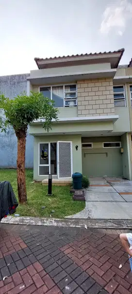 Dijual Rumah dan Tanah Virginia Village Gading Serpong Tangerang