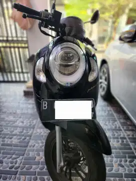 Scoopy Prestige Hitam (2022) Low KM