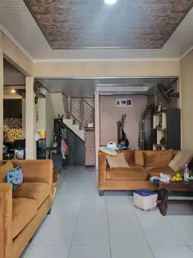 Rumah 2 lantai di kelapa dua dekat islamic dan gading serpong