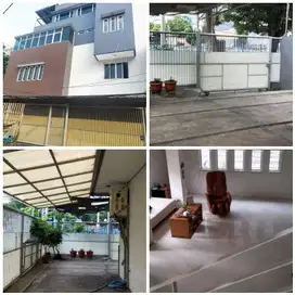 DIjual rumah di unung sahari jakarta pusat 3 lantai