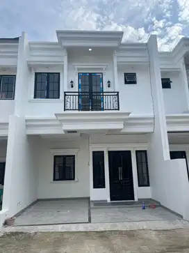 Dijual Rumah Baru Strategis 15 Menit ke Margocity di Jakarta Selatan