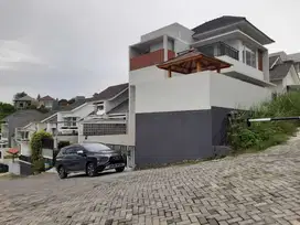 GRIYA LESTARI NGALIYAN