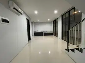 Cluster Favorit Rumah Citraland Oakwood di Surabaya Barat