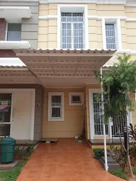 Rumah dijual cluster amarillo paramount serpong