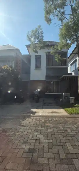 DI SEWAKAN RUMAH SEMI FURNISH DI BSB  SEMARANG BARAT