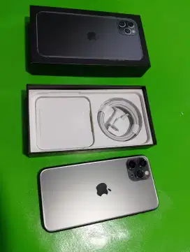 Iphone 11 pro max 256gb ios terbaru masih baru