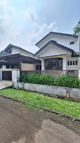 Dijual rumah siap huni di sektor 2 Bintaro lokasi strategis