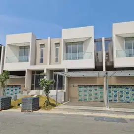 Dijual Murah Rumah Manhattan Pik2 Uk 8x25 2,5lt Harga 7,5m Nego