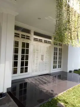 Rumah Bagus Kelapa Gading Ada Tamannya