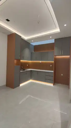RUMAH BARU AESTHETIC  3 LANTAI MODERN DENGAN SKY LIGHT DI DURI KEPA